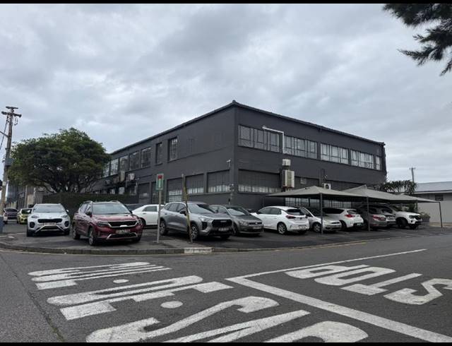 2,366M² WAREHOUSE TO LET IN PAARDEN EILAND